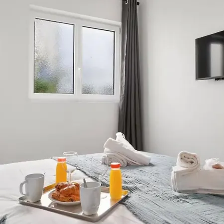 Dream Vacation Zoe דירה מונטה קרלו